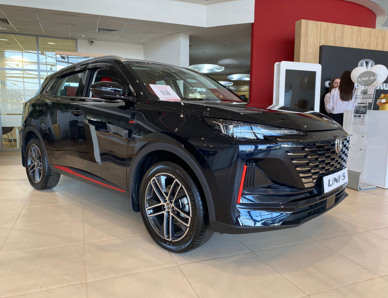 Changan Uni-S  1.5T 7DCT Tech